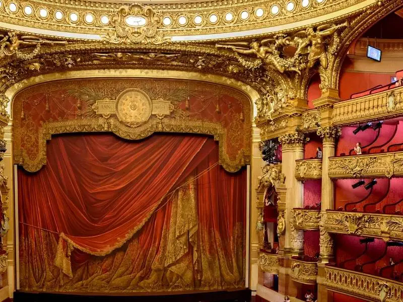 What makes Paris worth visiting - Palais Garnier theater