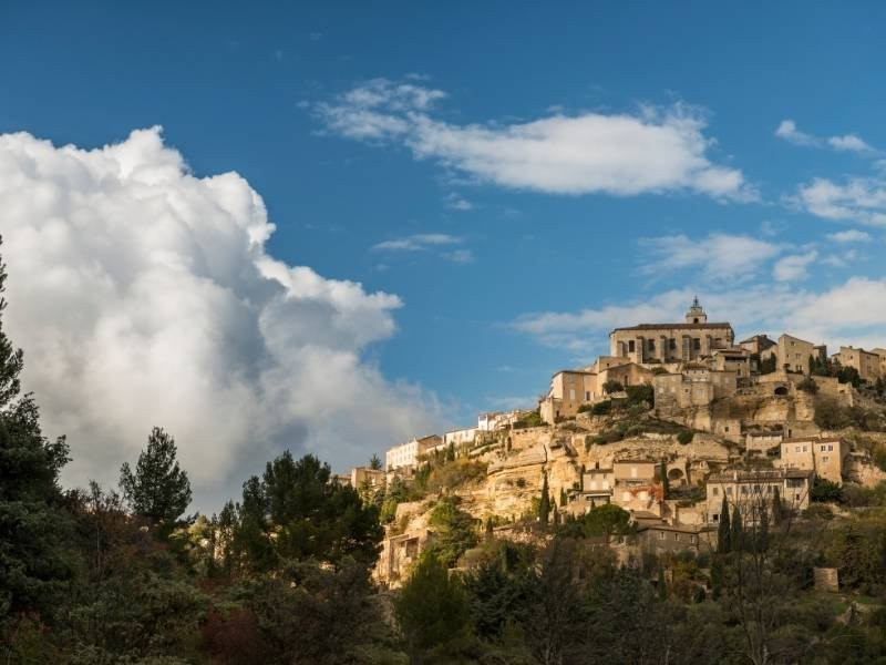 Scenic view of Gordes, Day Trip from Avignon, Reason to visit Avignon