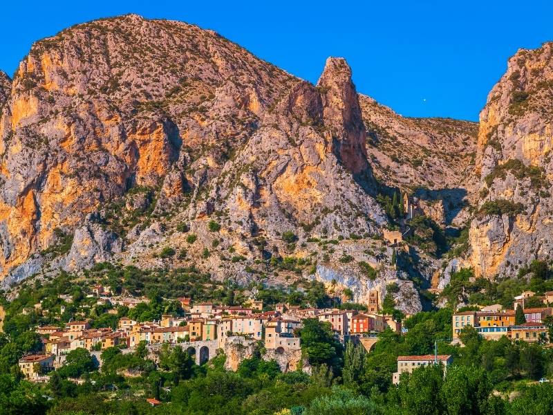 Mountain View of Moustiers Sainte Marie, Day Trip from Avignon, Reason to visit Avignon