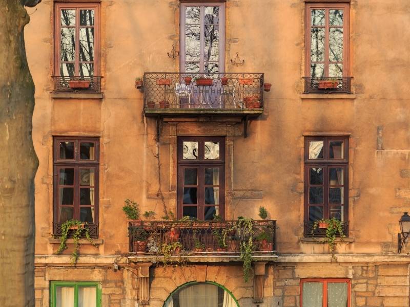 Reason to visit Lyon France 10_ Beautiful Renaissance facade of a house in Lyon 