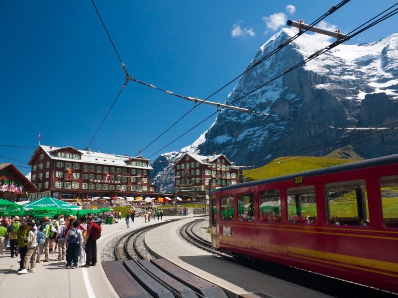 Lauterbrunnen Switzerland, Kleine Scheidegg